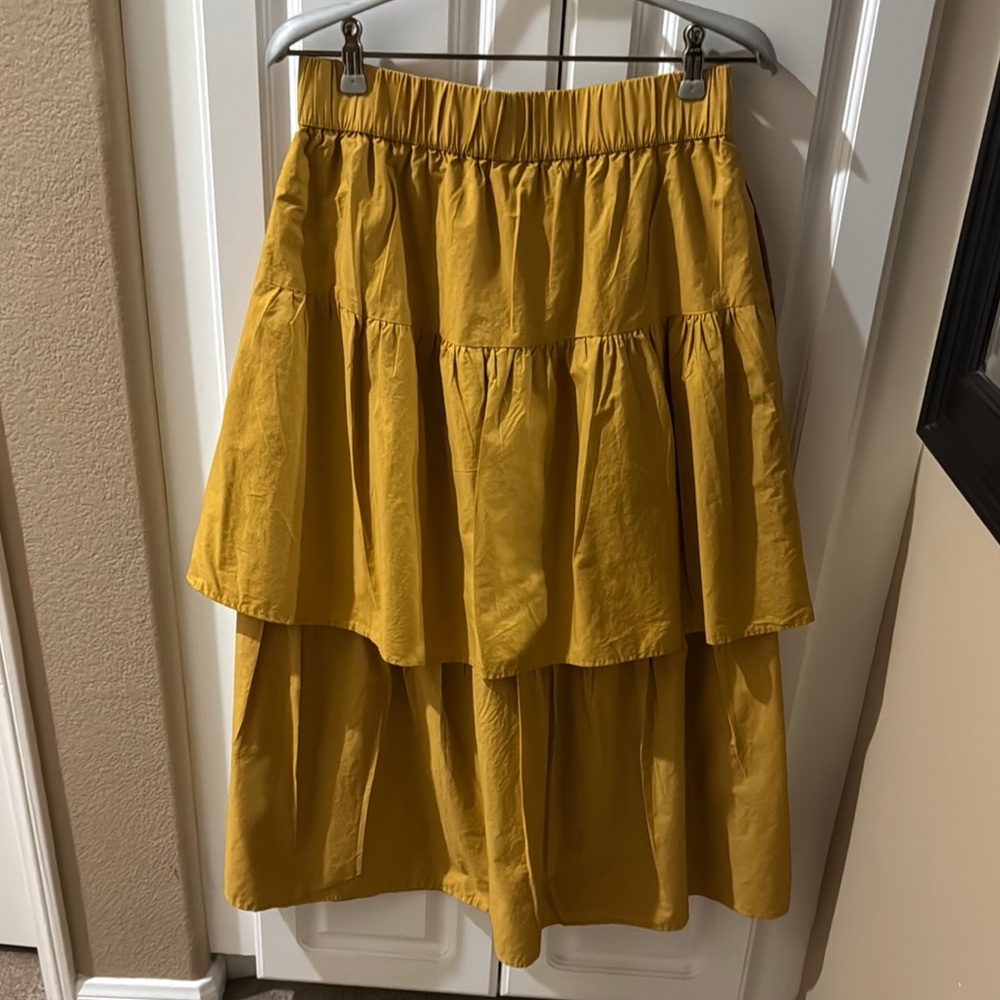 Who What Wear Gold Tiered Midi Skirt Resort